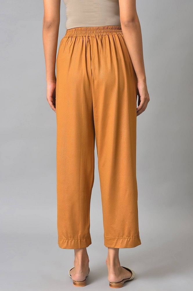 Which is much better? Palazzo pants, highwaist skinny, or shorts? :  r/PlusSizeFashion